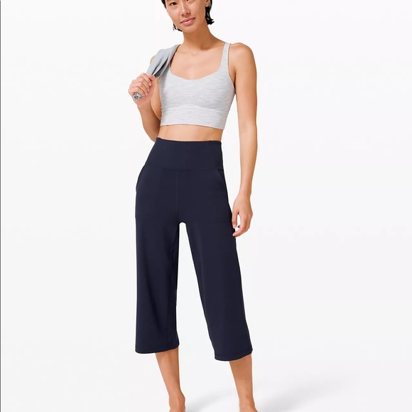 SOLD - Lululemon Align Wide Leg Crop Size 2 NWT - Picture 3 of 6